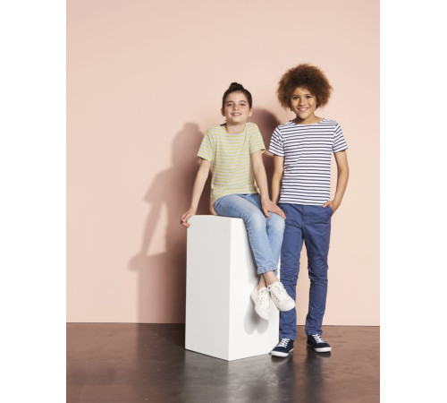 Футболка детская Miles Kids белая с темно-синим