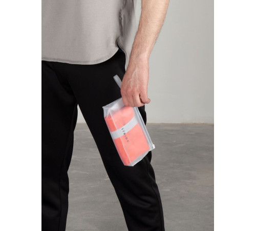 Спортивное полотенце Vigo Small, черное