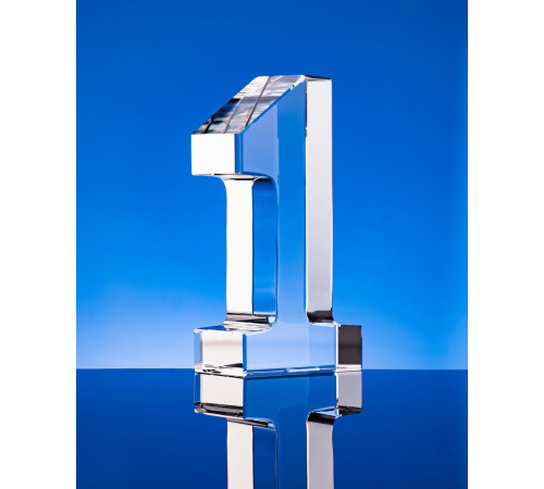 Стела Born Leader 1