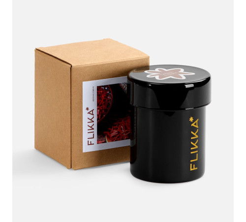 Ароматическая свеча Flikka, сандал и амбра, черная