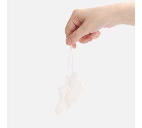 Подвеска на елку «Вьюжка», носочки, белая