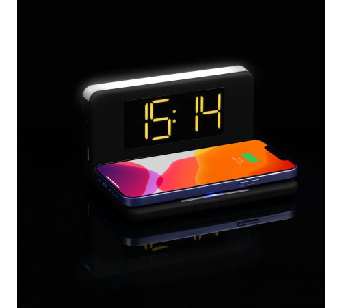 Часы настольные с беспроводным зарядным устройством Pitstop, черные