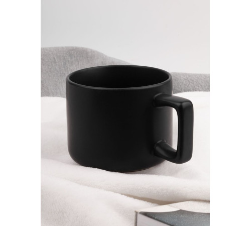 Чашка Jumbo в коробке матовая, черная