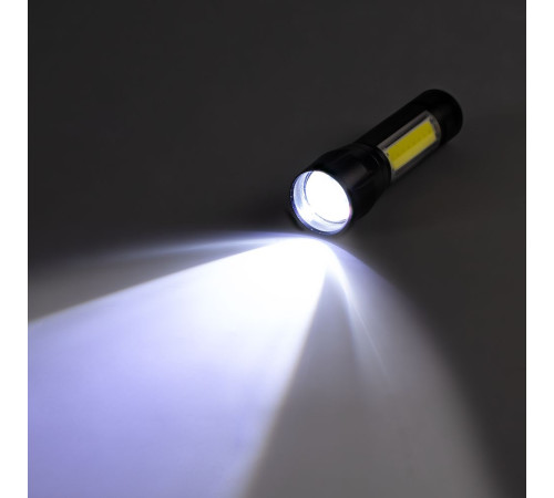 Фонарик аккумуляторный с фокусировкой луча Kirk, черный