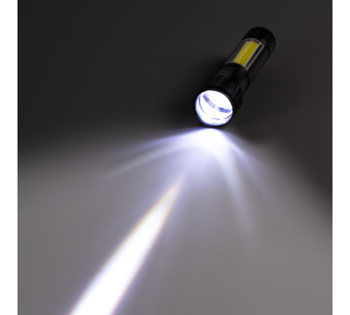 Фонарик аккумуляторный с фокусировкой луча Kirk, черный