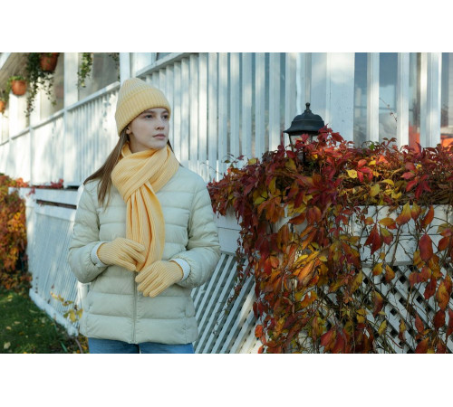 Шапка Capris, желтая