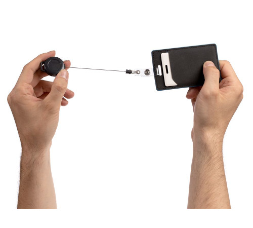 Ретрактор Attach New с ушком под ленту, черный