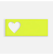 Лейбл из ПВХ с вырубкой «Сердце», желтый неон