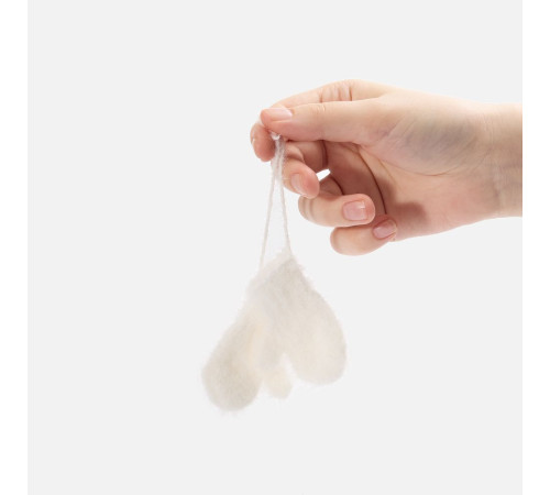 Подвеска на елку «Вьюжка», варежки, белая