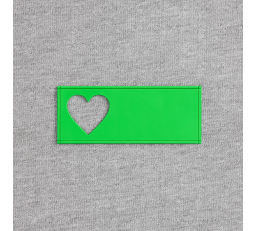 Лейбл из ПВХ с вырубкой «Сердце», зеленый неон