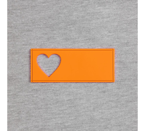 Лейбл из ПВХ с вырубкой «Сердце», оранжевый неон