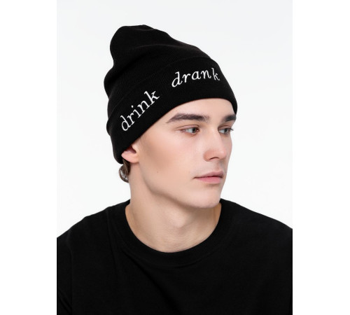 Шапка с вышивкой Drunk, черная