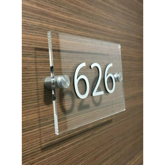 Табличка из оргстекла